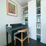 Cozy Lakeview Apartment Canberra